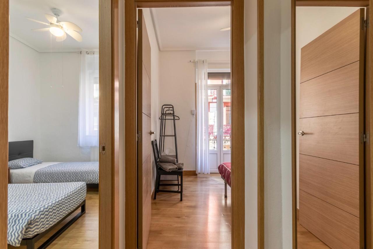 Apartamento Junto Al Guggenheim Con Parking Gratuito Bilbao Zewnętrze zdjęcie